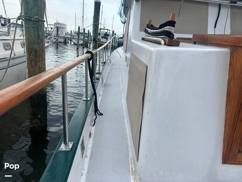 Slide: The Image of Marine Trader 34 1984 - 15560290