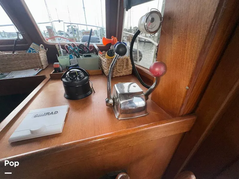 Slide: The Image of Marine Trader 34 1984 - 15560400