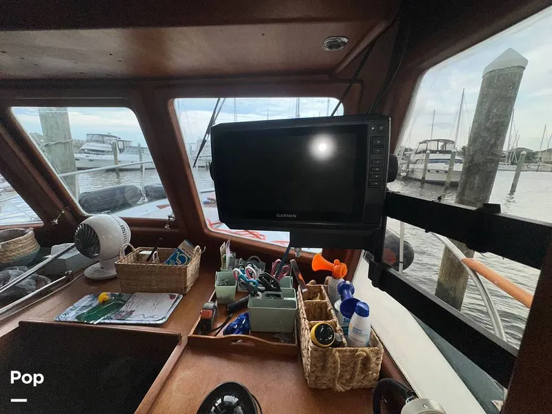 Slide: The Image of Marine Trader 34 1984 - 15560402