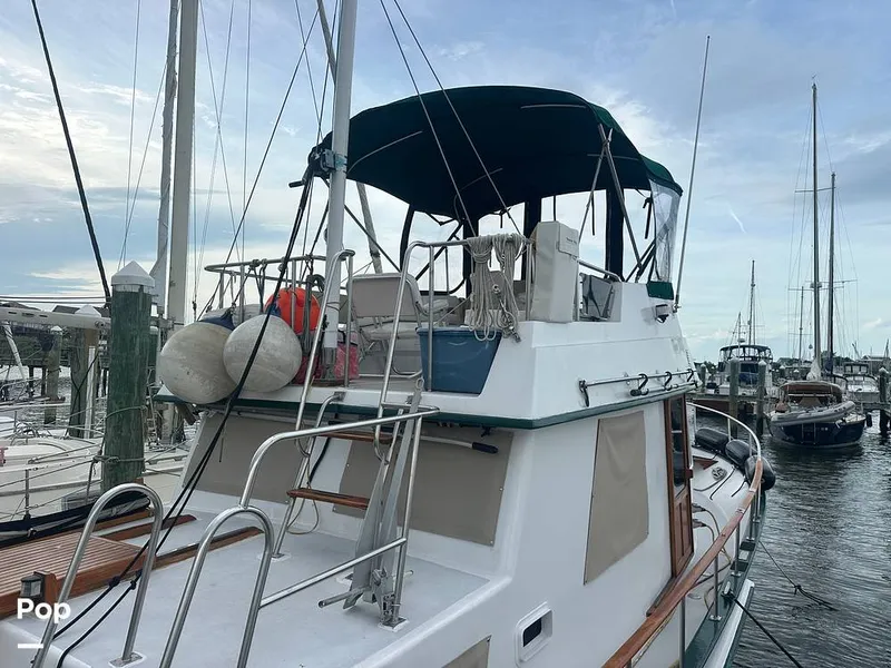 Slide: The Image of Marine Trader 34 1984 - 15560281