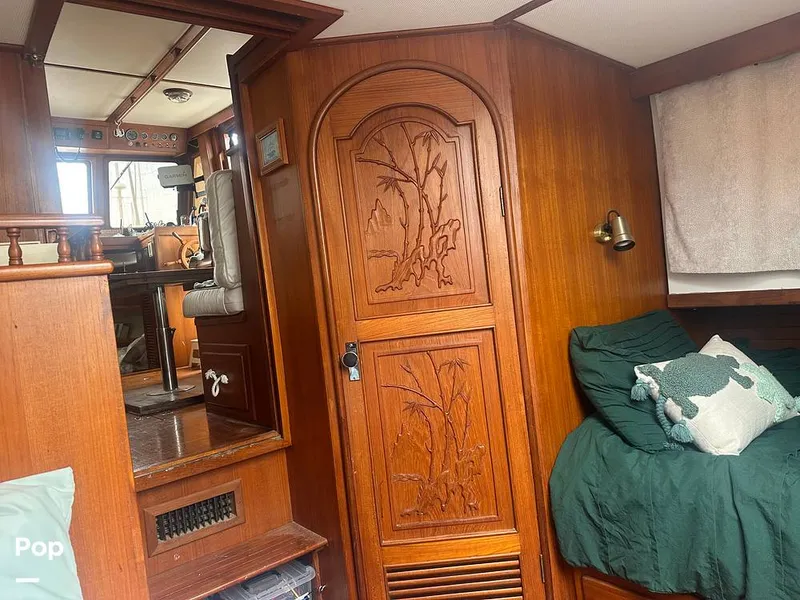 Slide: The Image of Marine Trader 34 1984 - 15653875