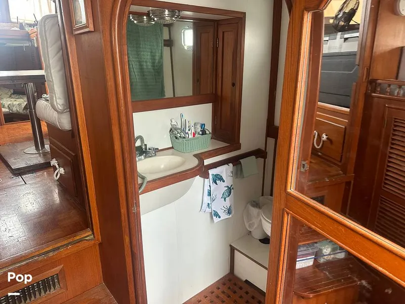 Slide: The Image of Marine Trader 34 1984 - 15653874