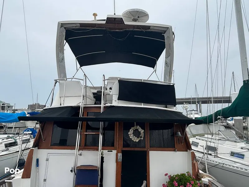 Slide: The Image of Bayliner 3888 Motoryacht 1990 - 15647743