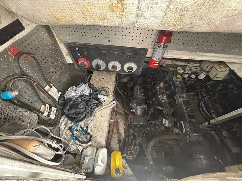 Slide: The Image of Bayliner 3888 Motoryacht 1990 - 15647750