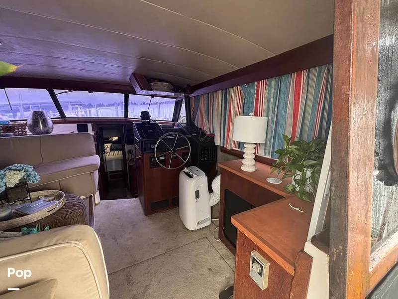 Slide: The Image of Bayliner 3888 Motoryacht 1990 - 15647753