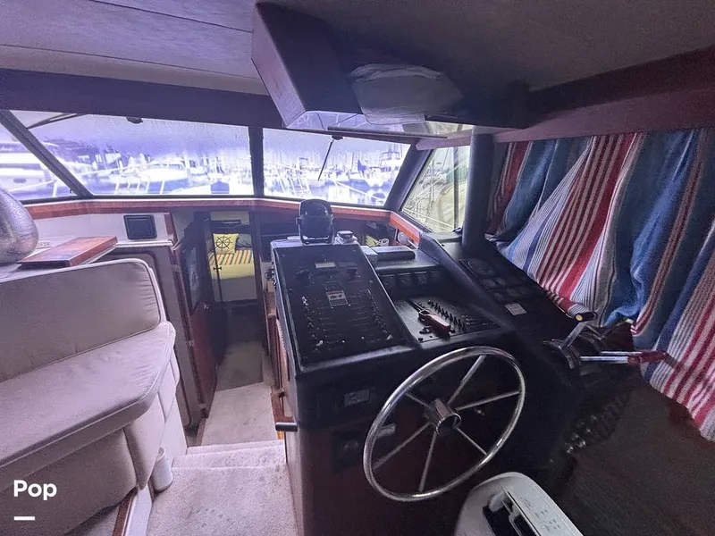 Slide: The Image of Bayliner 3888 Motoryacht 1990 - 15647759