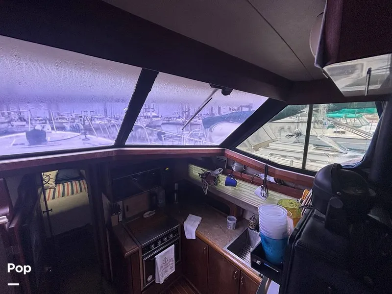 Slide: The Image of Bayliner 3888 Motoryacht 1990 - 15647766