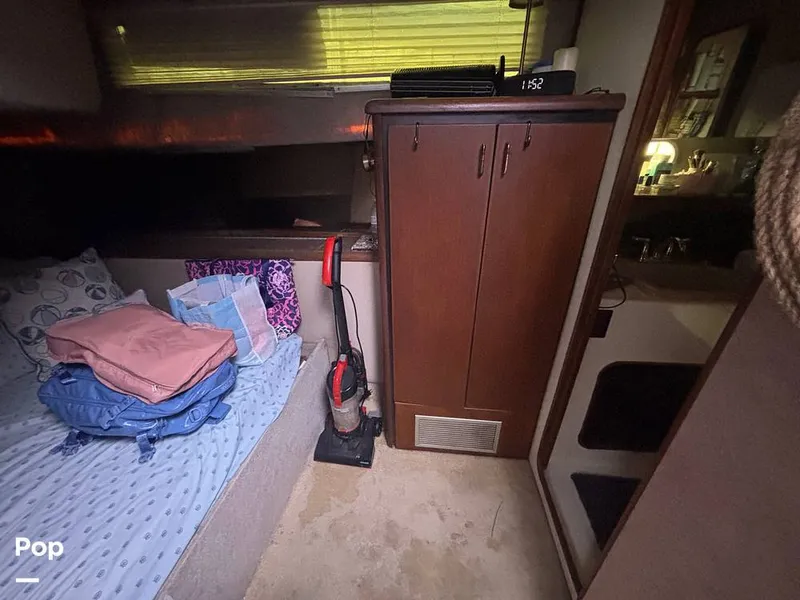 Slide: The Image of Bayliner 3888 Motoryacht 1990 - 15647773