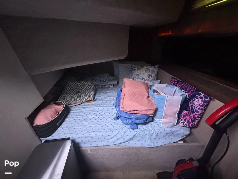 Slide: The Image of Bayliner 3888 Motoryacht 1990 - 15647774