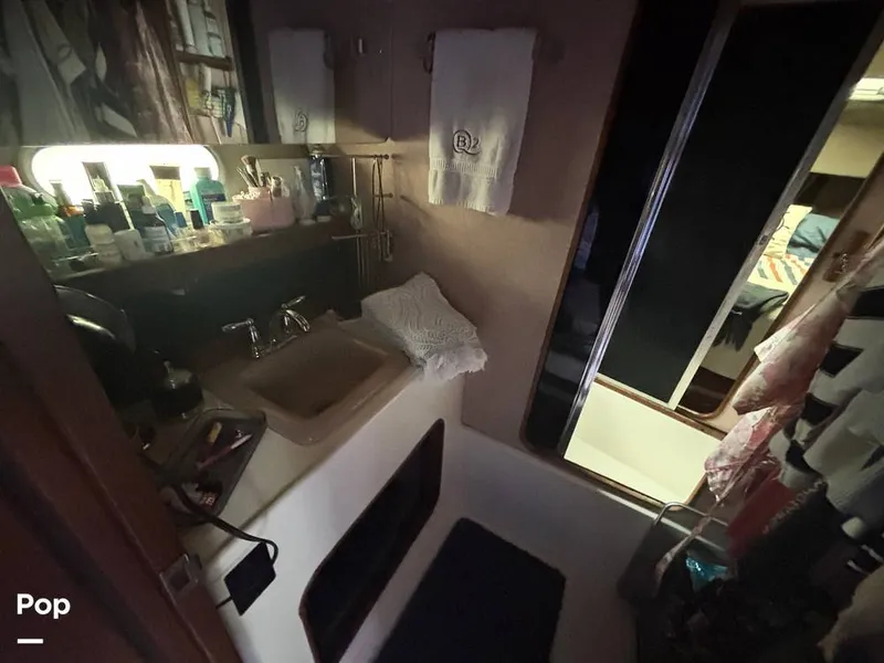 Slide: The Image of Bayliner 3888 Motoryacht 1990 - 15647776