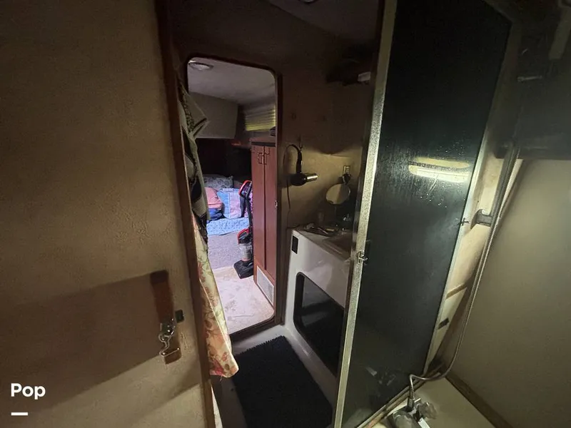 Slide: The Image of Bayliner 3888 Motoryacht 1990 - 15647787