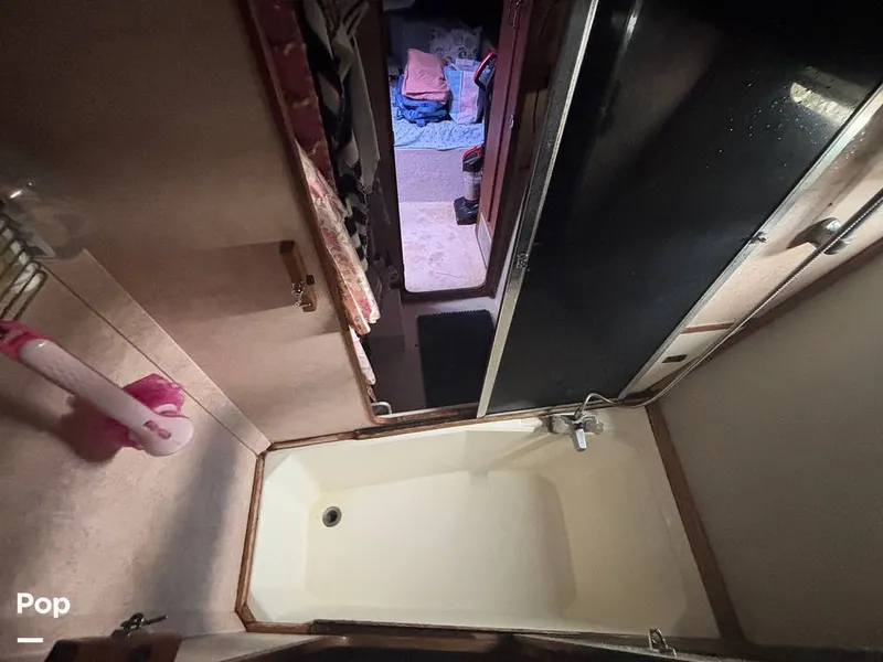 Slide: The Image of Bayliner 3888 Motoryacht 1990 - 15647788