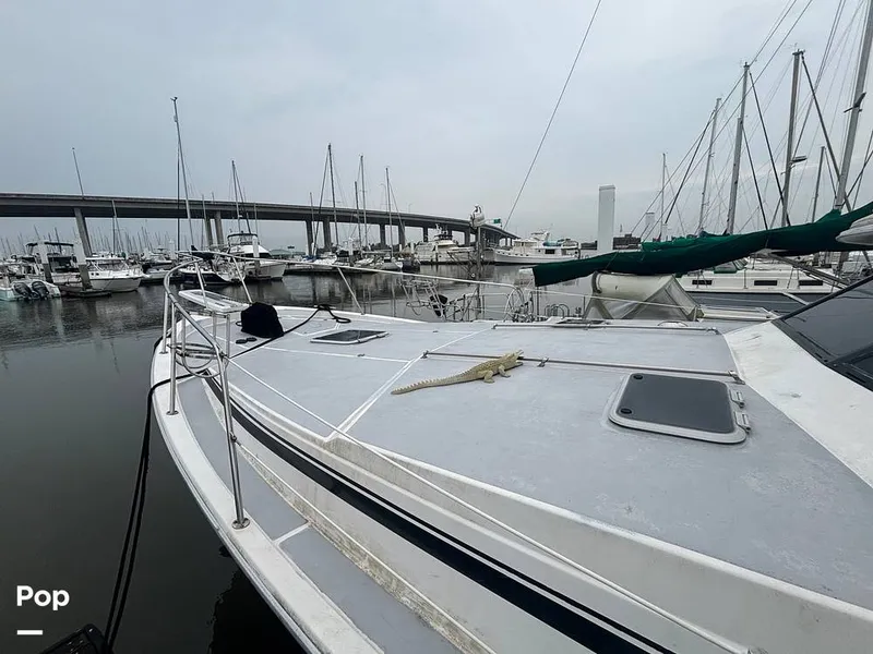 Slide: The Image of Bayliner 3888 Motoryacht 1990 - 15647736