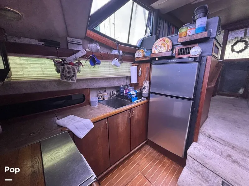 Slide: The Image of Bayliner 3888 Motoryacht 1990 - 15647791