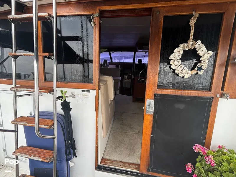 Slide: The Image of Bayliner 3888 Motoryacht 1990 - 15647793