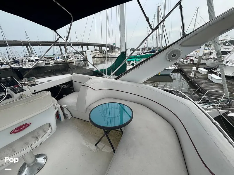 Slide: The Image of Bayliner 3888 Motoryacht 1990 - 15647800