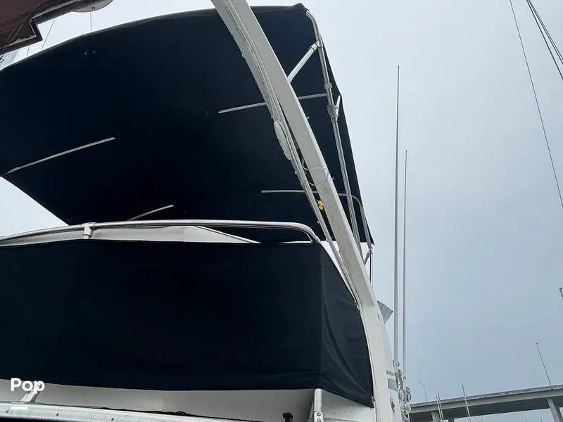 Slide: The Image of Bayliner 3888 Motoryacht 1990 - 15647804