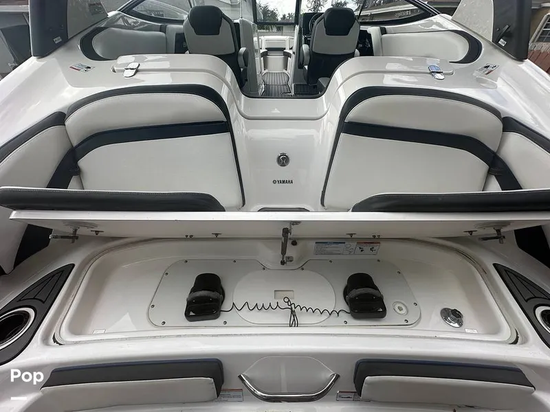 Slide: The Image of Yamaha 242SE 2018 - 16125455