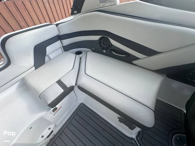 Slide: The Image of Yamaha 242SE 2018 - 16125469