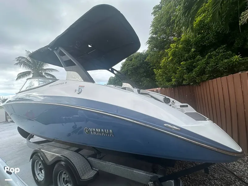 Slide: The Image of Yamaha 242SE 2018 - 16125434