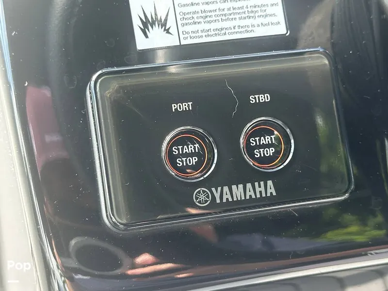 Slide: The Image of Yamaha 242SE 2018 - 16125504