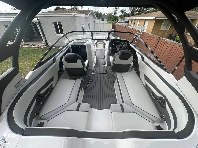 Slide: The Image of Yamaha 242SE 2018 - 16125459