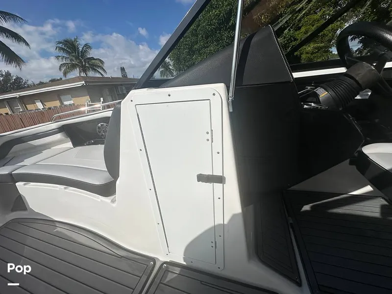 Slide: The Image of Yamaha 242SE 2018 - 16125487