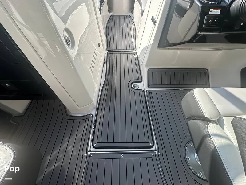 Slide: The Image of Yamaha 242SE 2018 - 16125489