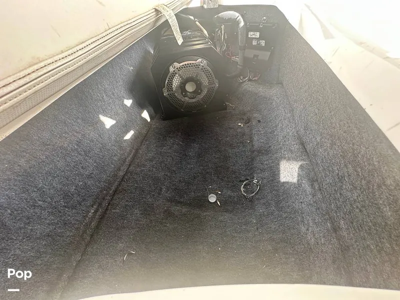 Slide: The Image of Yamaha 242SE 2018 - 16125478