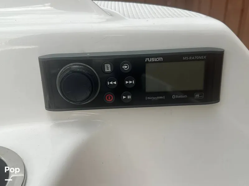 Slide: The Image of Yamaha 242SE 2018 - 16125452