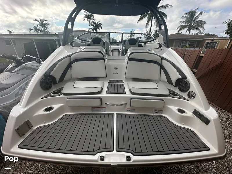 Slide: The Image of Yamaha 242SE 2018 - 16125447