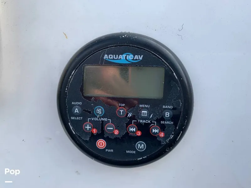 Slide: The Image of Stereo Remote - 15670588