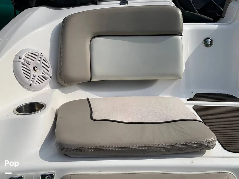 Slide: The Image of Stern Facing Seating - 15670591