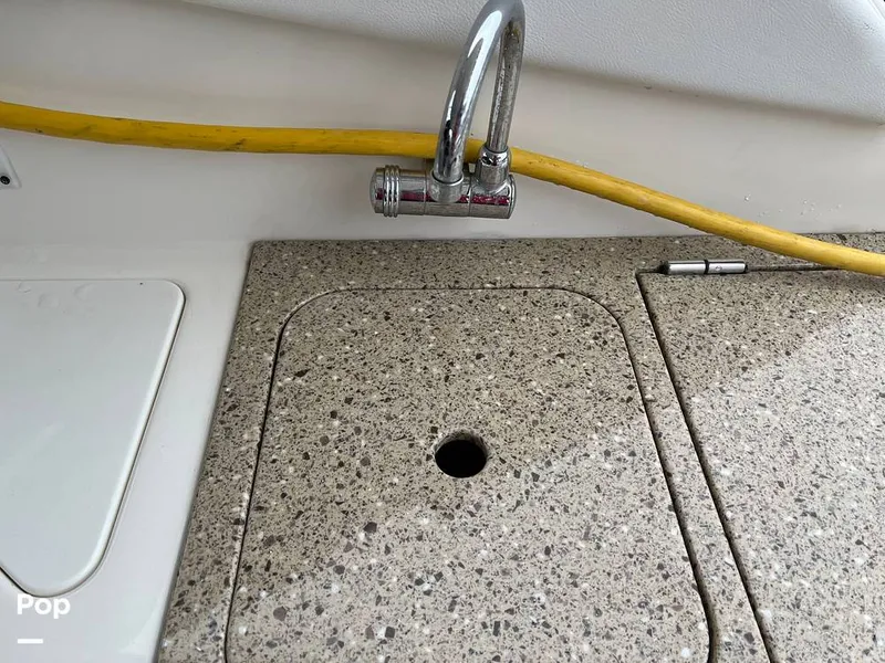 Slide: The Image of Sea Ray SLX 350 2016 - 15603069