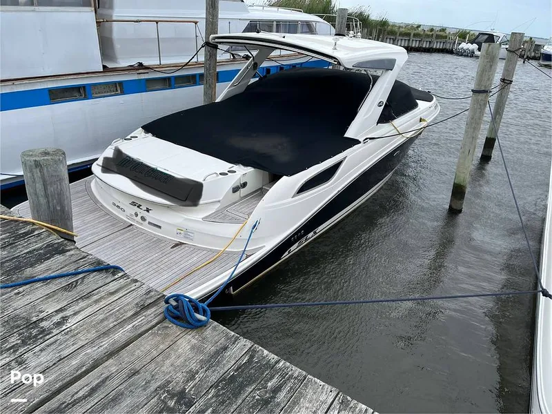 Slide: The Image of Sea Ray SLX 350 2016 - 15603057