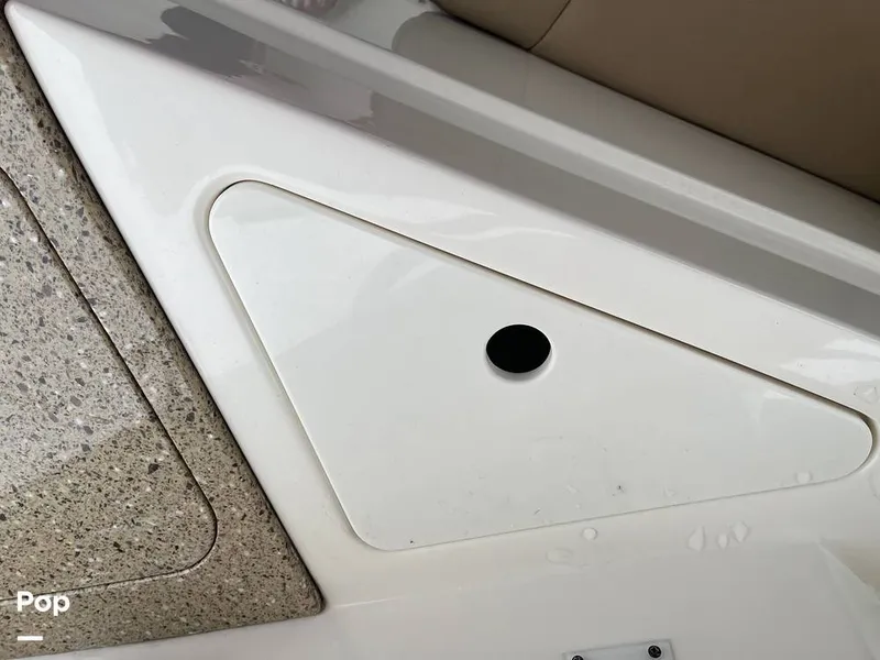 Slide: The Image of Sea Ray SLX 350 2016 - 15603077