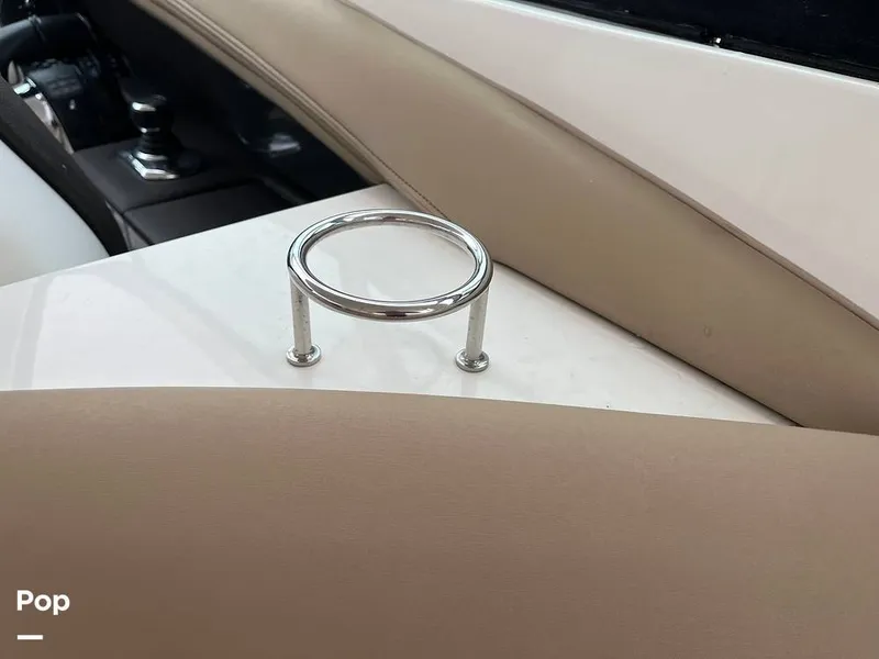 Slide: The Image of Sea Ray SLX 350 2016 - 15603079