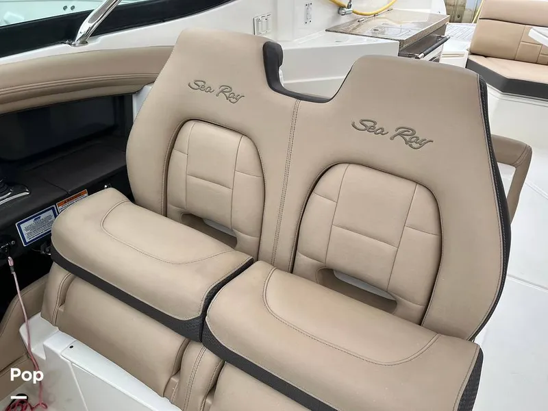 Slide: The Image of Sea Ray SLX 350 2016 - 15603080