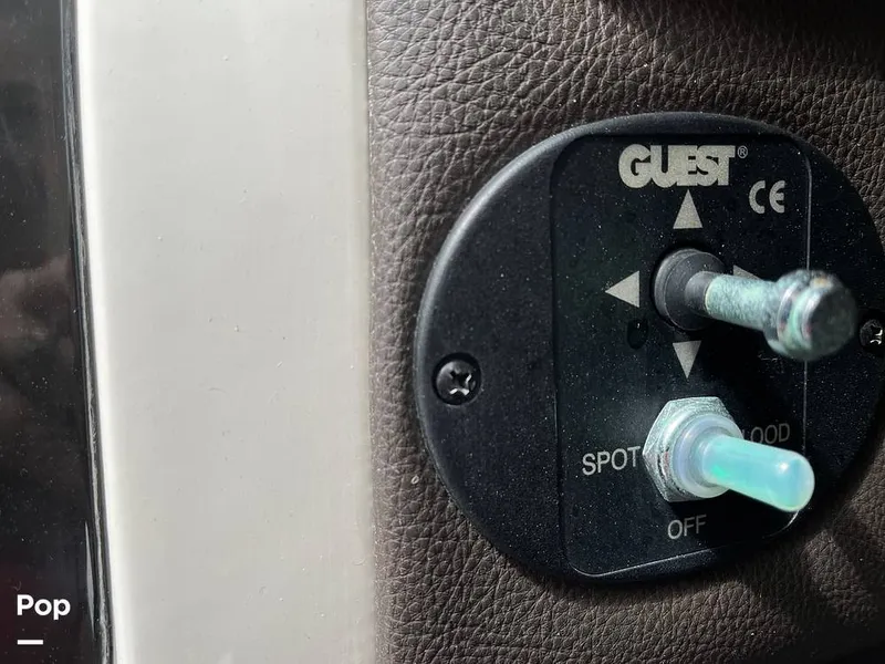 Slide: The Image of Sea Ray SLX 350 2016 - 15603086