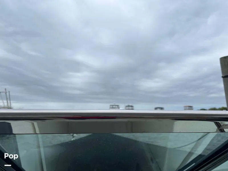 Slide: The Image of Sea Ray SLX 350 2016 - 15603106