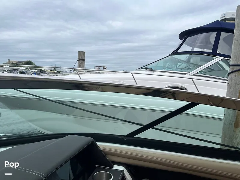 Slide: The Image of Sea Ray SLX 350 2016 - 15603108