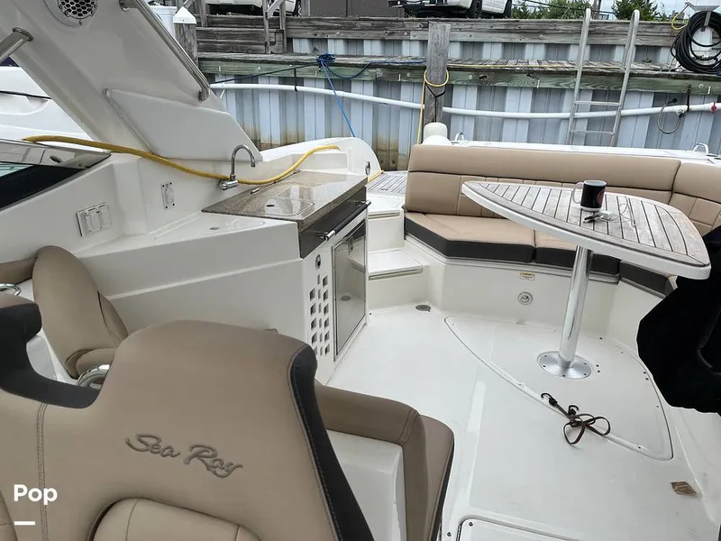 Slide: The Image of Sea Ray SLX 350 2016 - 15603112