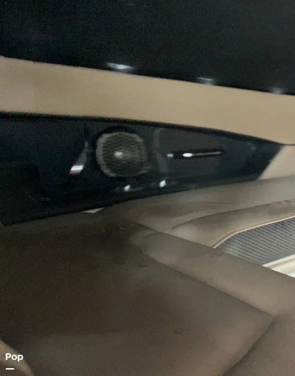 Slide: The Image of Sea Ray SLX 350 2016 - 15603114