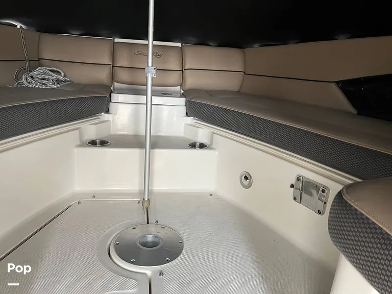 Slide: The Image of Sea Ray SLX 350 2016 - 15603116