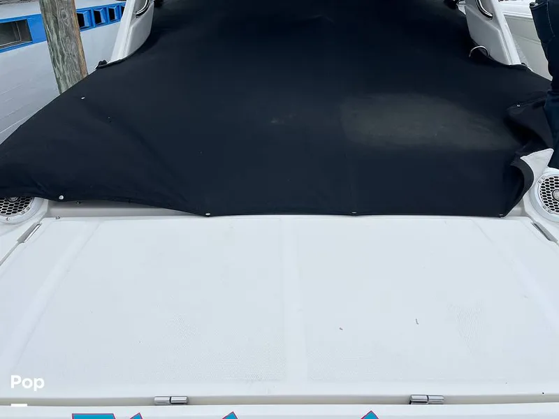 Slide: The Image of Sea Ray SLX 350 2016 - 15603061