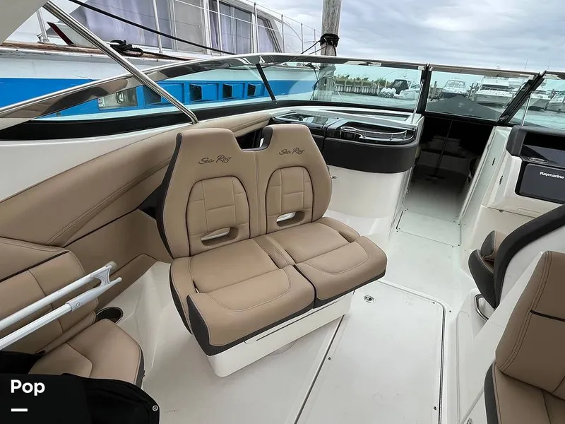 Slide: The Image of Sea Ray SLX 350 2016 - 15603120