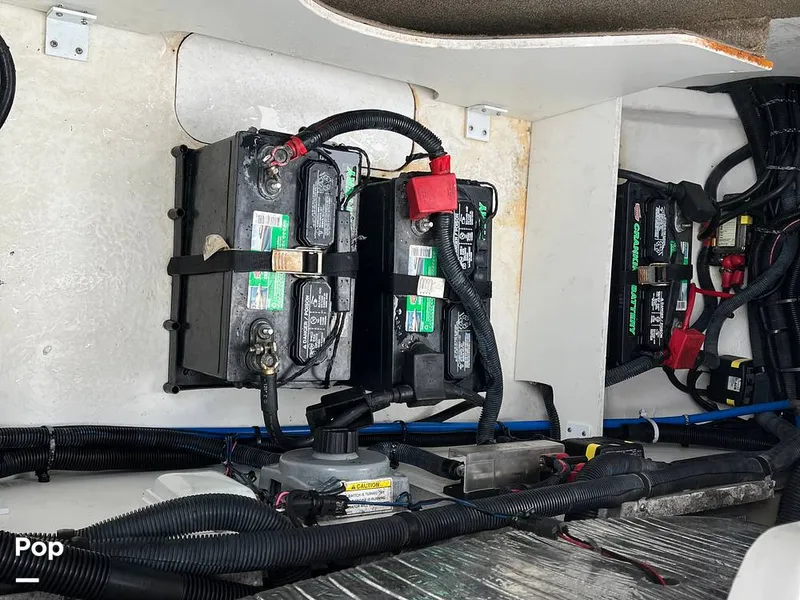 Slide: The Image of Sea Ray SLX 350 2016 - 15603133