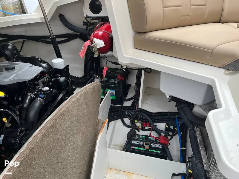 Slide: The Image of Sea Ray SLX 350 2016 - 15603135