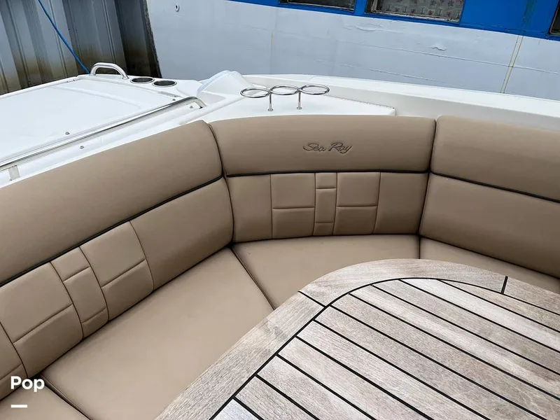 Slide: The Image of Sea Ray SLX 350 2016 - 15603064