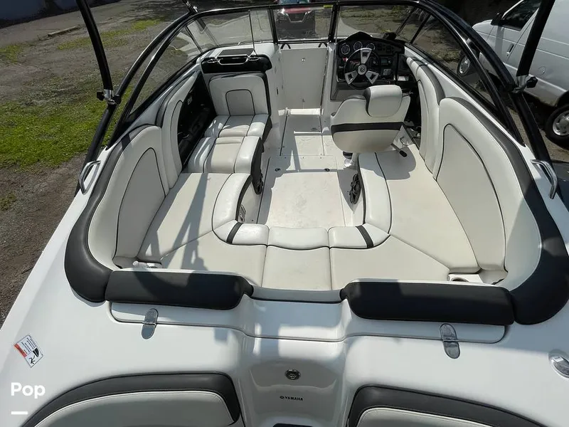 Slide: The Image of Yamaha AR240 HO 2014 - 15624999